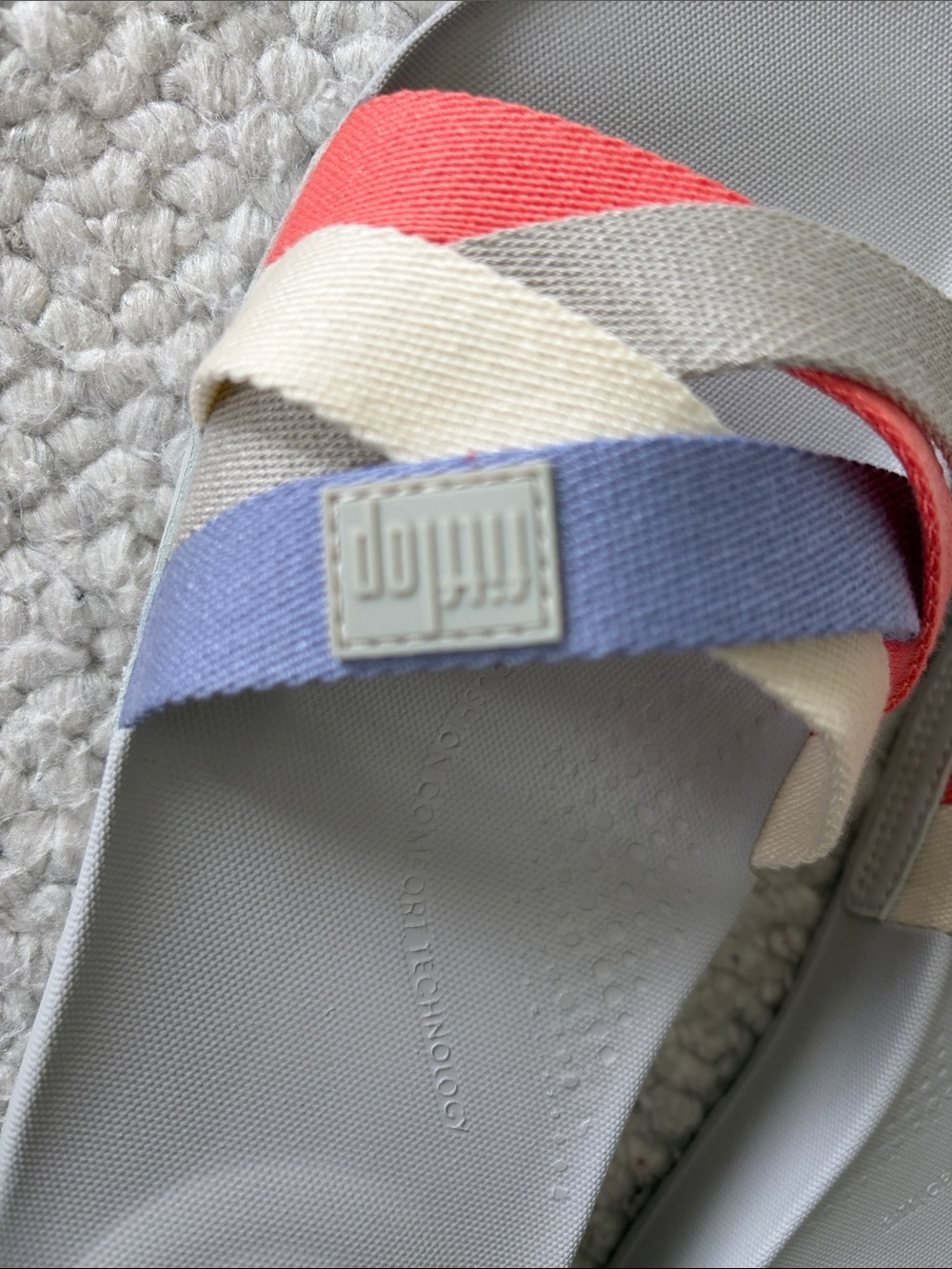 NWT FITFLOP Slides with Coral, Navy and Cream Crisscross Straps - Picture 2 of 8